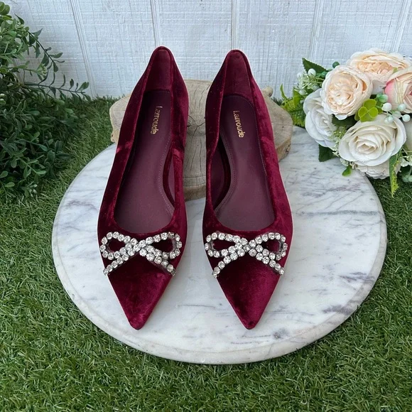 Larroudé
Lee Crystal-Embellished Bow Velvet Ballet Flats
$300 size 8 new - Picture 12 of 16
